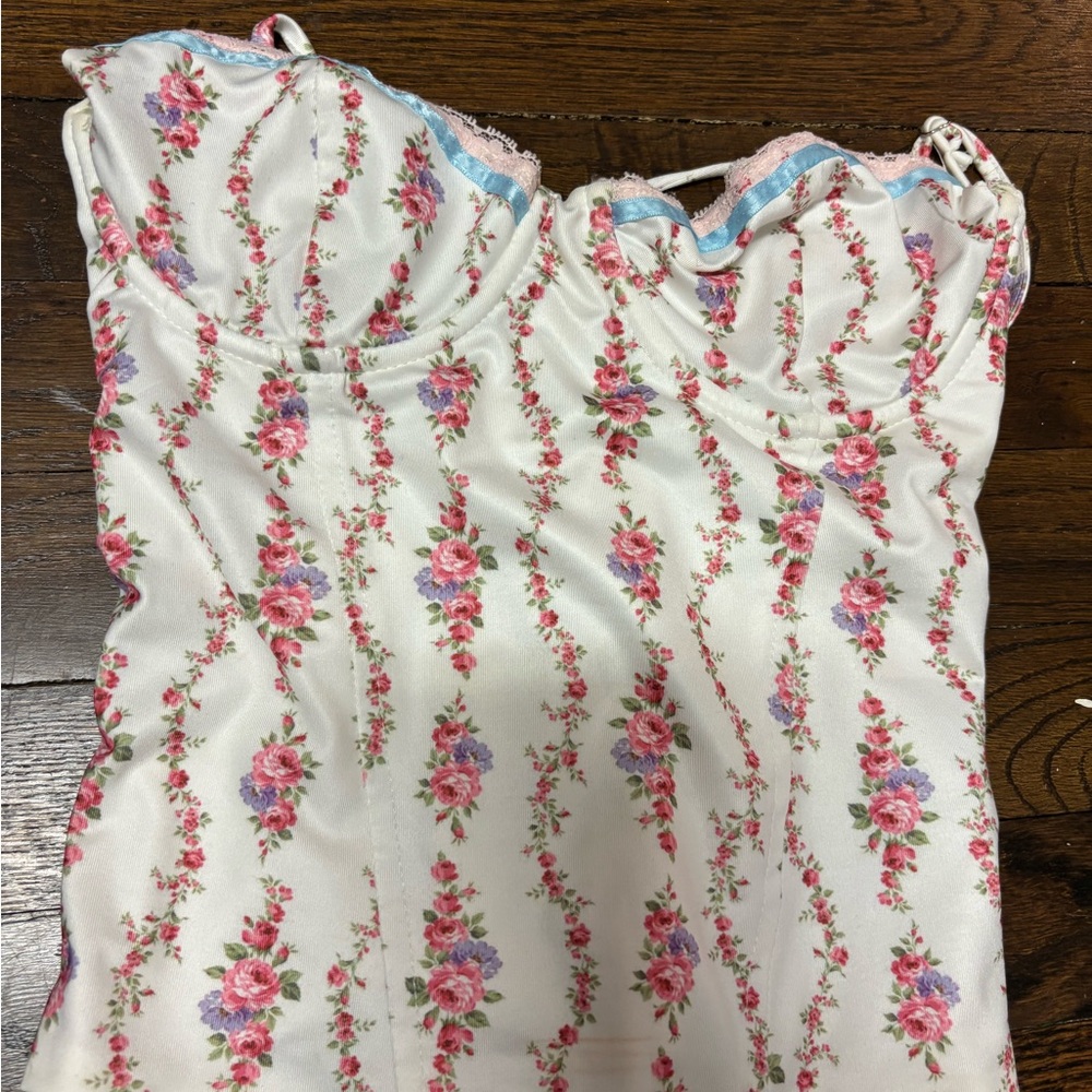 Edikted floral corset top size s